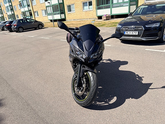 Kawasaki Ninja Z650 3 of 6