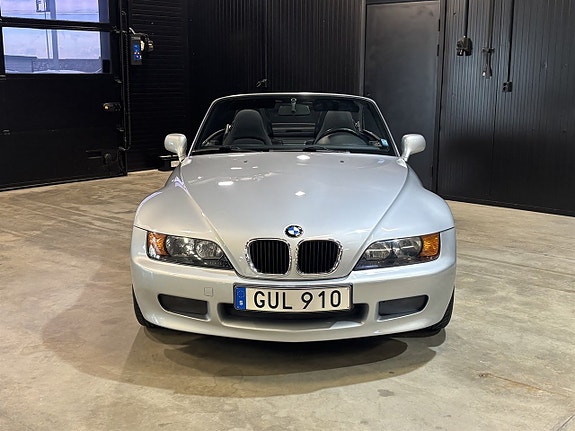 BMW Z3 2 of 5