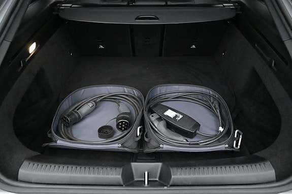 Mercedes-Benz CLA250 e 25 of 27