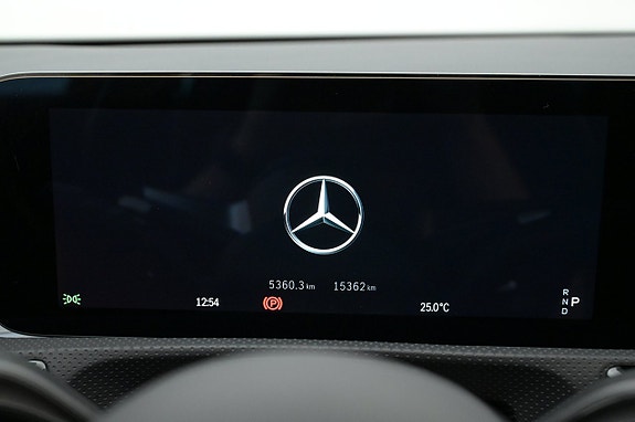 Mercedes-Benz CLA250 e 9 of 27