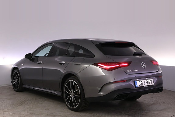 Mercedes-Benz CLA250 e 4 of 5
