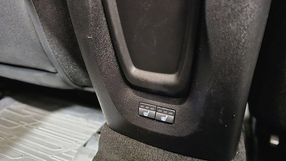 Volvo V40 13 of 27