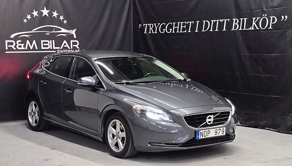 Volvo V40 3 of 5