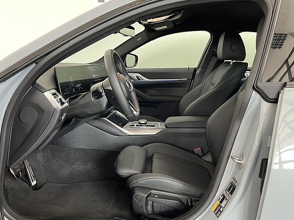 BMW i4 5 of 5