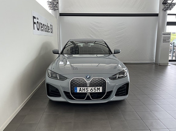 BMW i4 2 of 5