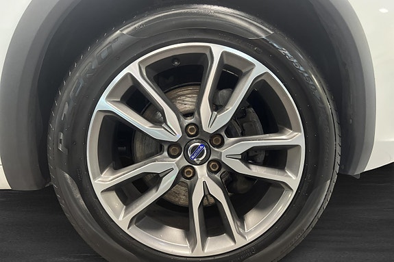 Volvo S60 Cross Country 5 of 5