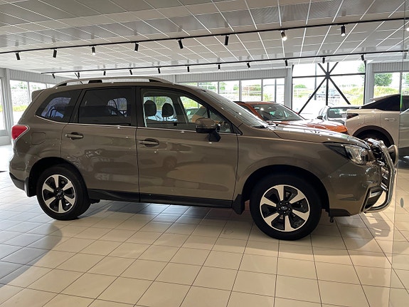 Subaru Forester 4 of 5