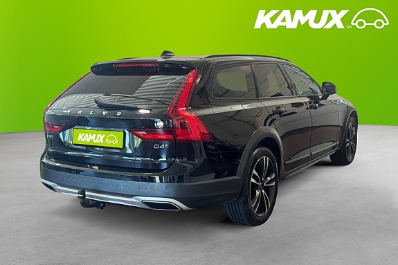 Volvo V90 Cross Country 4 of 5