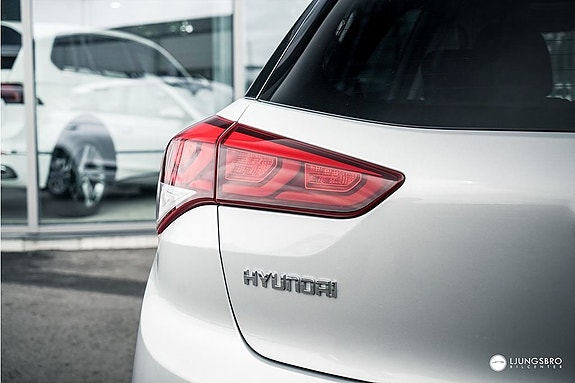 Hyundai i20 3 of 5