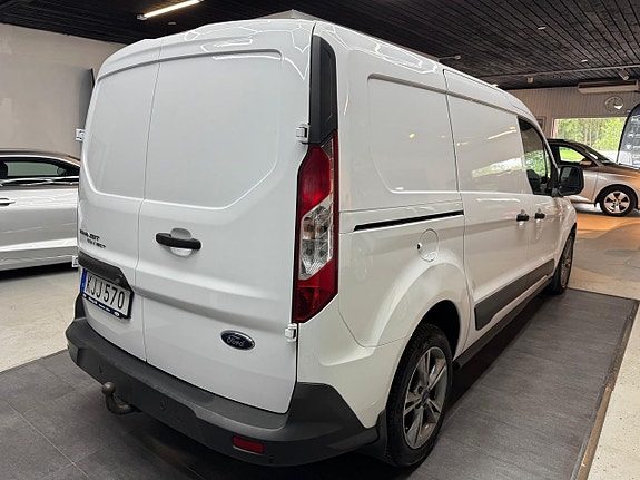 Ford Transit Connect 5 of 5
