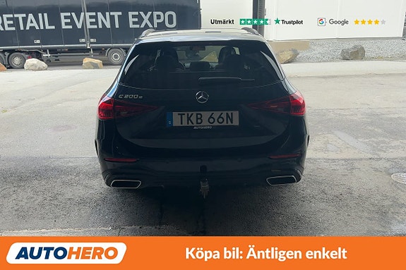 Mercedes-Benz C300 4 of 5