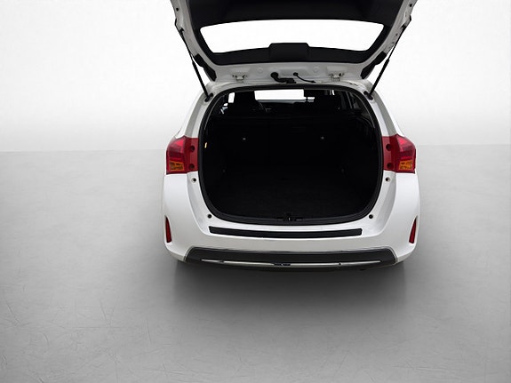 Toyota Auris 23 of 29
