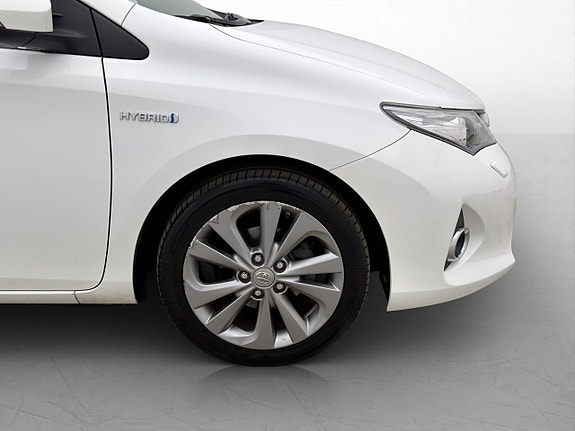 Toyota Auris 29 of 29