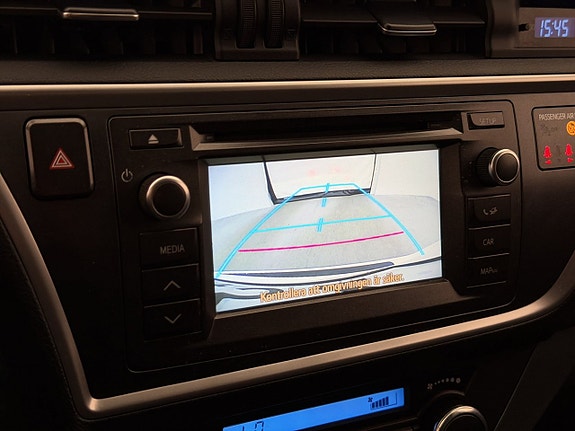 Toyota Auris 18 of 29