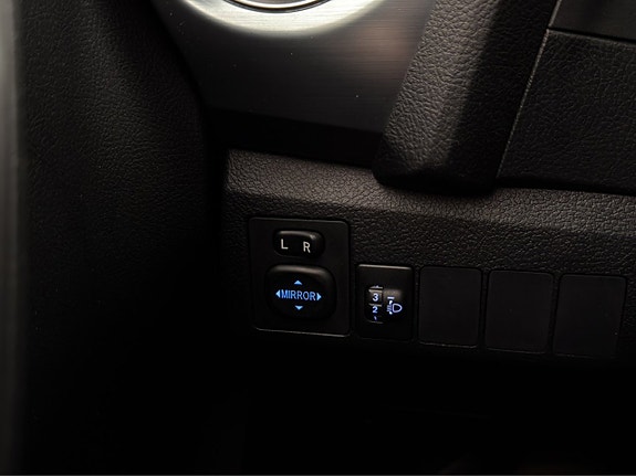 Toyota Auris 24 of 29