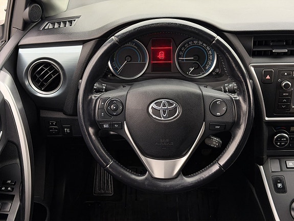 Toyota Auris 11 of 29