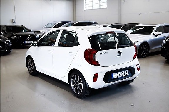 Kia Picanto 3 of 5