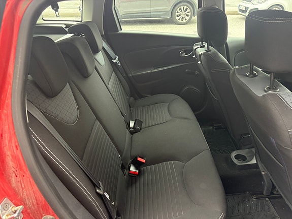 Renault Clio 14 of 16