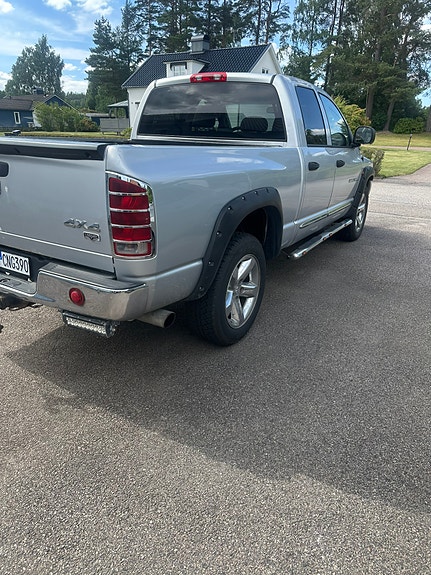 Dodge RAM 1500 5 of 5