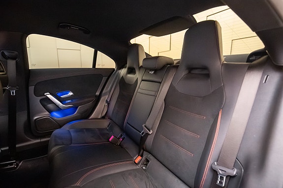Mercedes-Benz CLA250 e 17 of 19