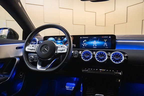 Mercedes-Benz CLA250 e 11 of 19
