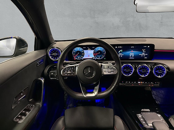 Mercedes-Benz A180 14 of 24