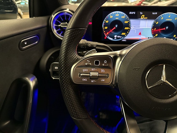 Mercedes-Benz A180 16 of 24