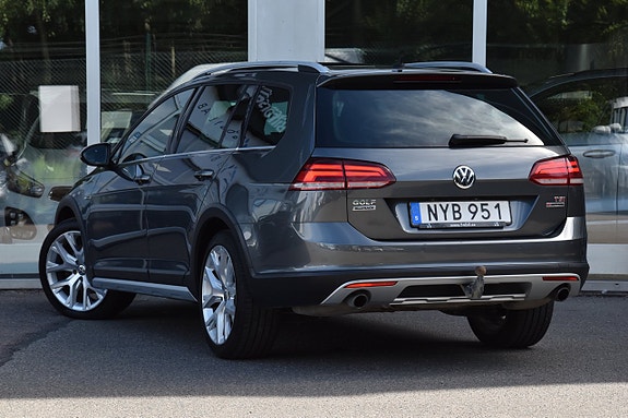 Volkswagen Golf Alltrack 5 of 5