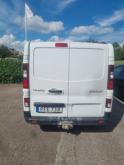 Renault Trafic 4 of 5