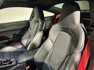 Porsche 911 Carrera GTS 8 of 8
