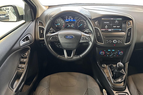 Ford Focus 15 of 25