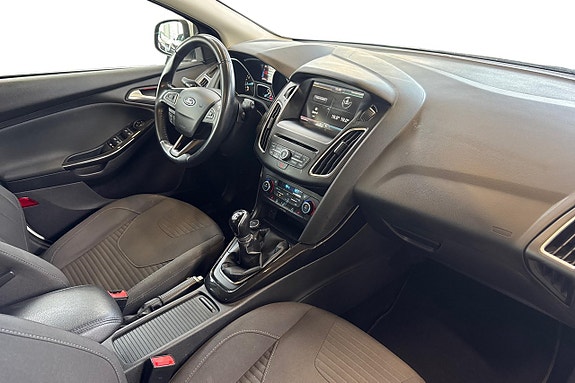 Ford Focus 10 of 25