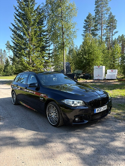 BMW 530d 2 of 5