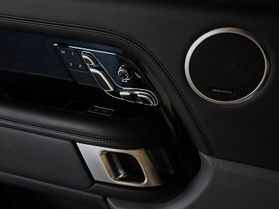 Land Rover Range Rover 19 of 26