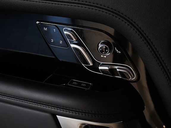 Land Rover Range Rover 20 of 26