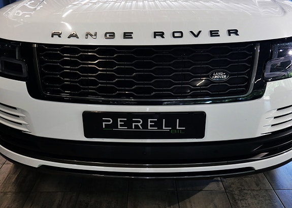 Land Rover Range Rover 26 of 26