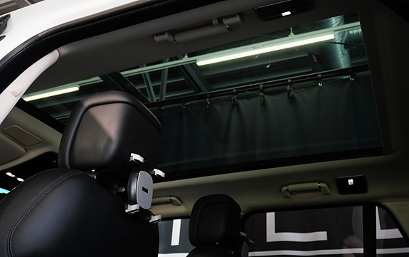 Land Rover Range Rover 17 of 26