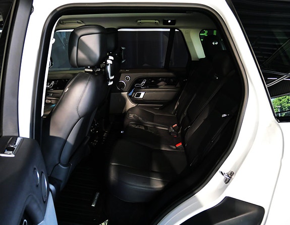 Land Rover Range Rover 9 of 26