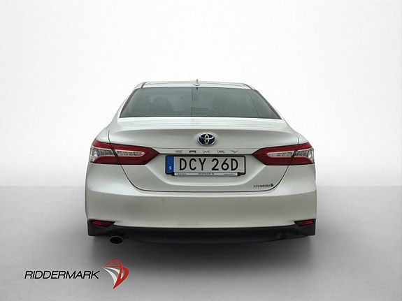 Toyota Camry 6 of 30