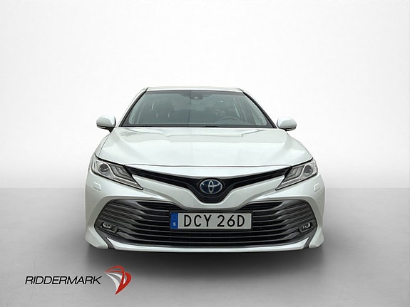 Toyota Camry 2 of 30
