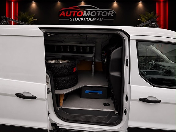 Ford Transit Connect 8 of 10