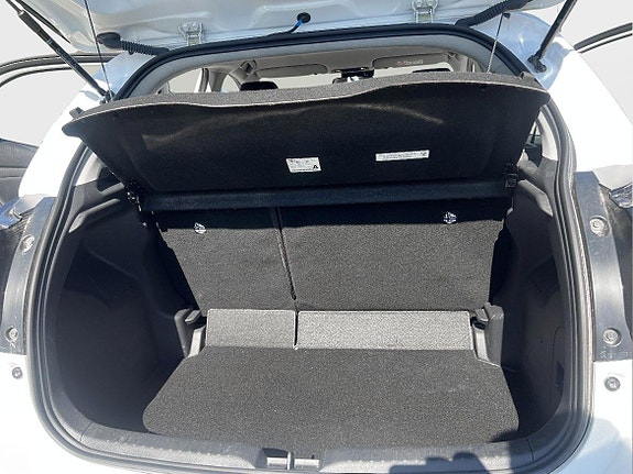 Toyota Yaris 13 of 14