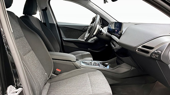 BMW 120 3 of 9