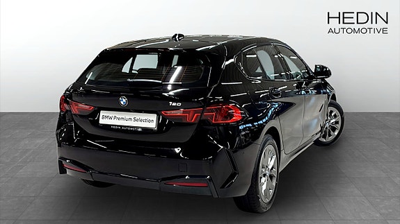BMW 120 2 of 9