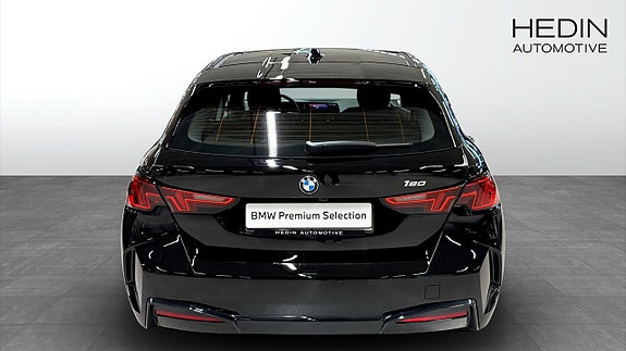 BMW 120 7 of 9