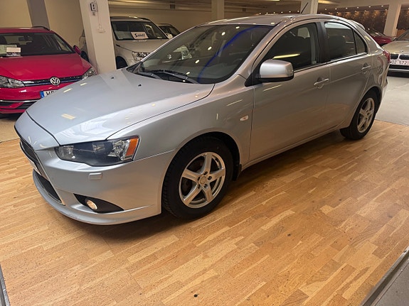 Mitsubishi Lancer 2 of 18