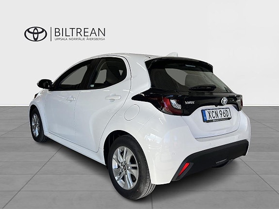 Toyota Yaris 4 of 5