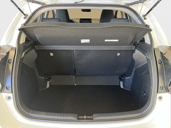 Toyota Yaris 12 of 13