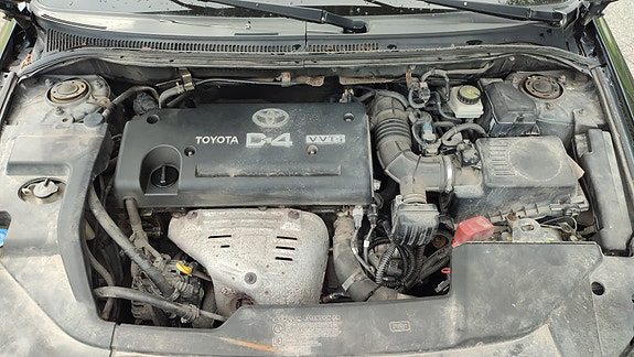 Toyota Avensis 8 of 9
