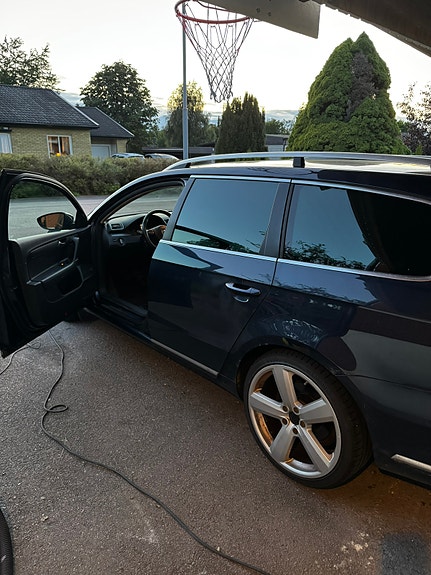Volkswagen Passat 3 of 5